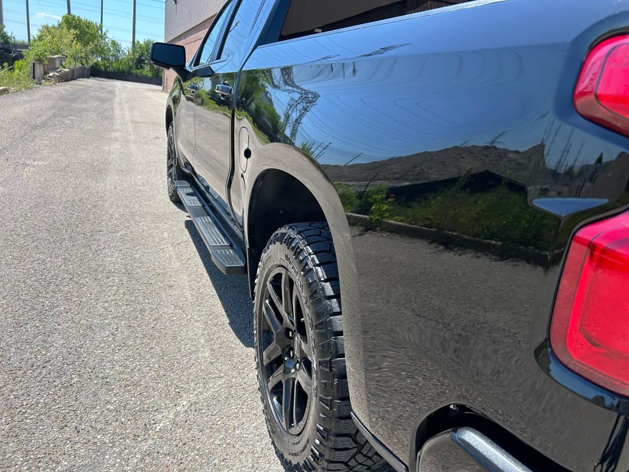 2023 Chevrolet Silverado 1500 RST - Photo #5