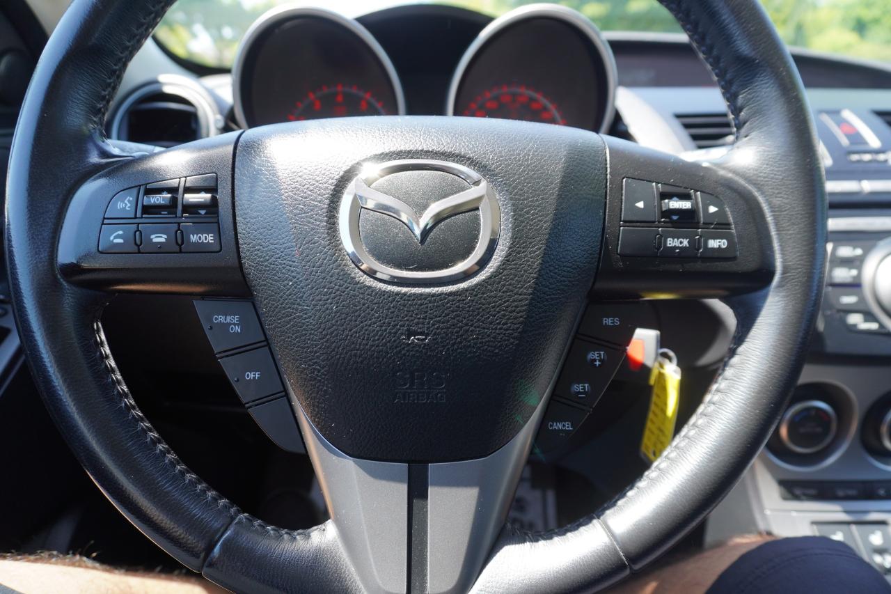 2010 Mazda MAZDA3 1 OWNER / NO ACCIDENTS / 6SPD / IMMACULATE SHAPE - Photo #11
