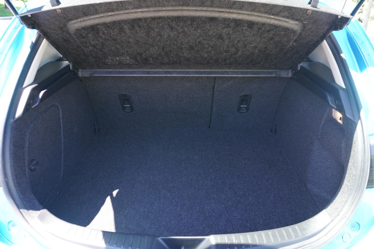 2010 Mazda MAZDA3 1 OWNER / NO ACCIDENTS / 6SPD / IMMACULATE SHAPE - Photo #16