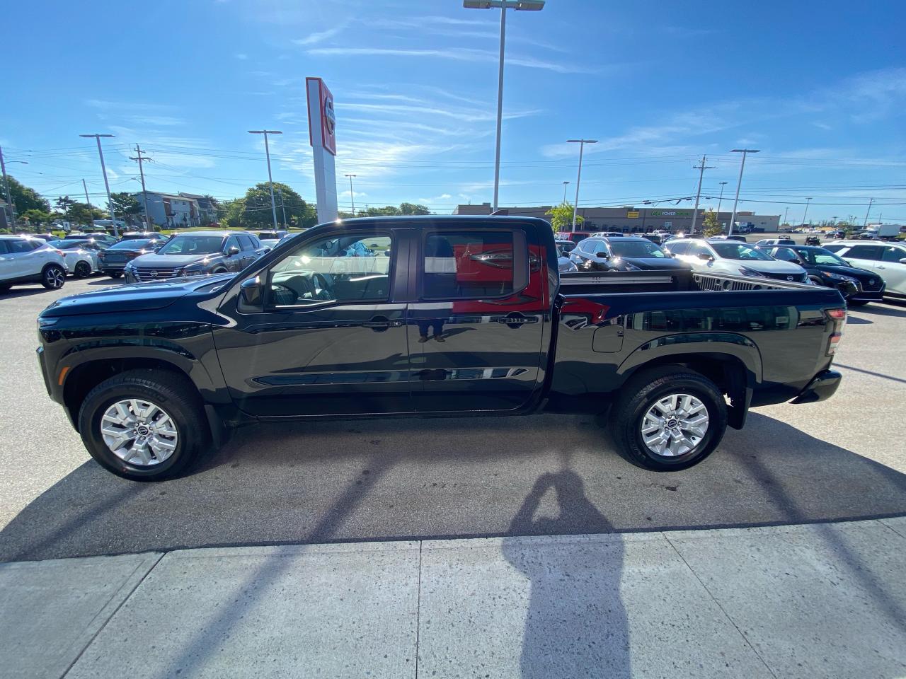 2024 Nissan Frontier CREW CAB SV Photo17