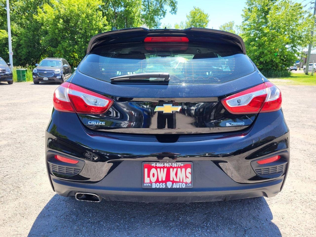 2018 Chevrolet Cruze Premier HB Photo4