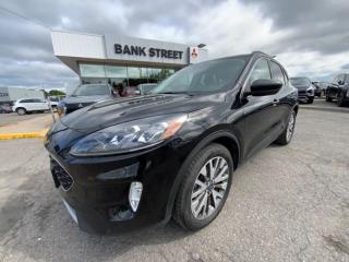 Used 2022 Ford Escape Titanium NAV AWD for sale in Gloucester, ON