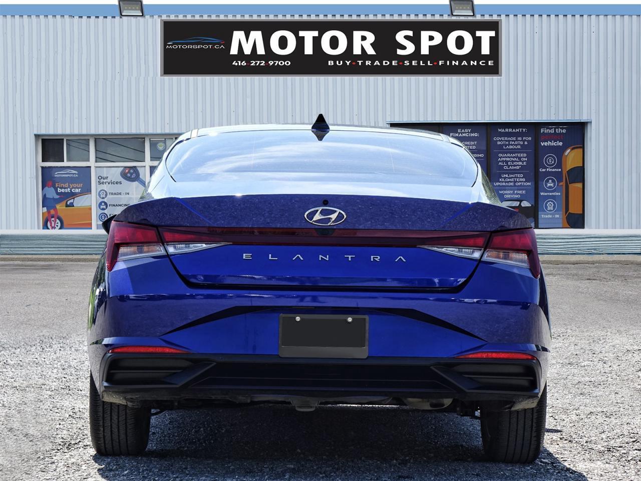 2022 Hyundai Elantra Preferred IVT Photo4