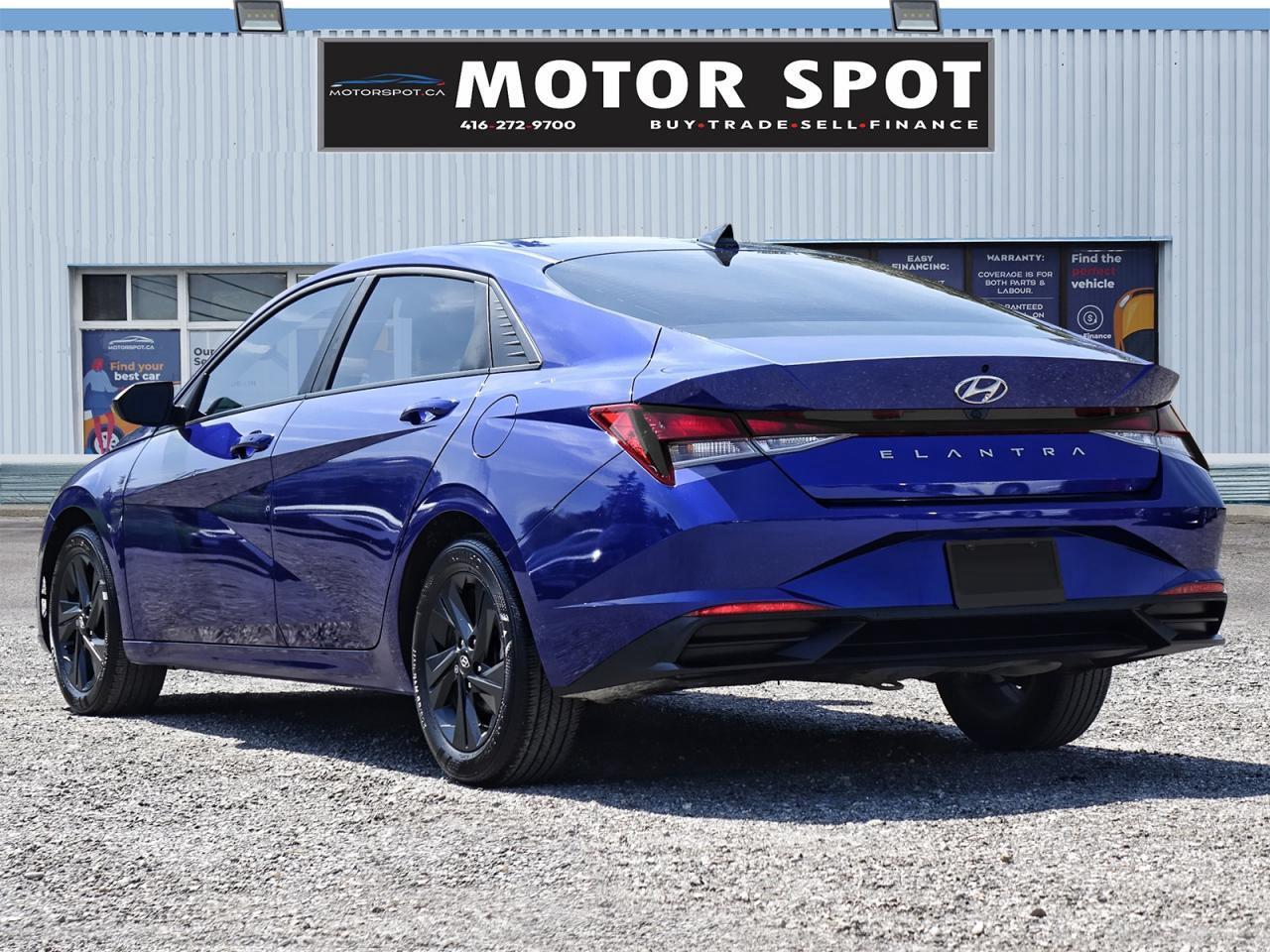 2022 Hyundai Elantra Preferred IVT Photo