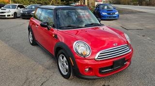 Used 2011 MINI Cooper 2dr Cpe Classic for sale in Gloucester, ON