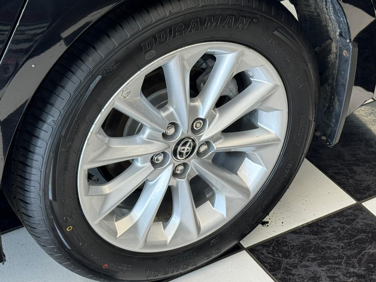 2020 Toyota Corolla LE+Roof+Wireless Charger+New Tires+CLEAN CARFAX - Photo #55