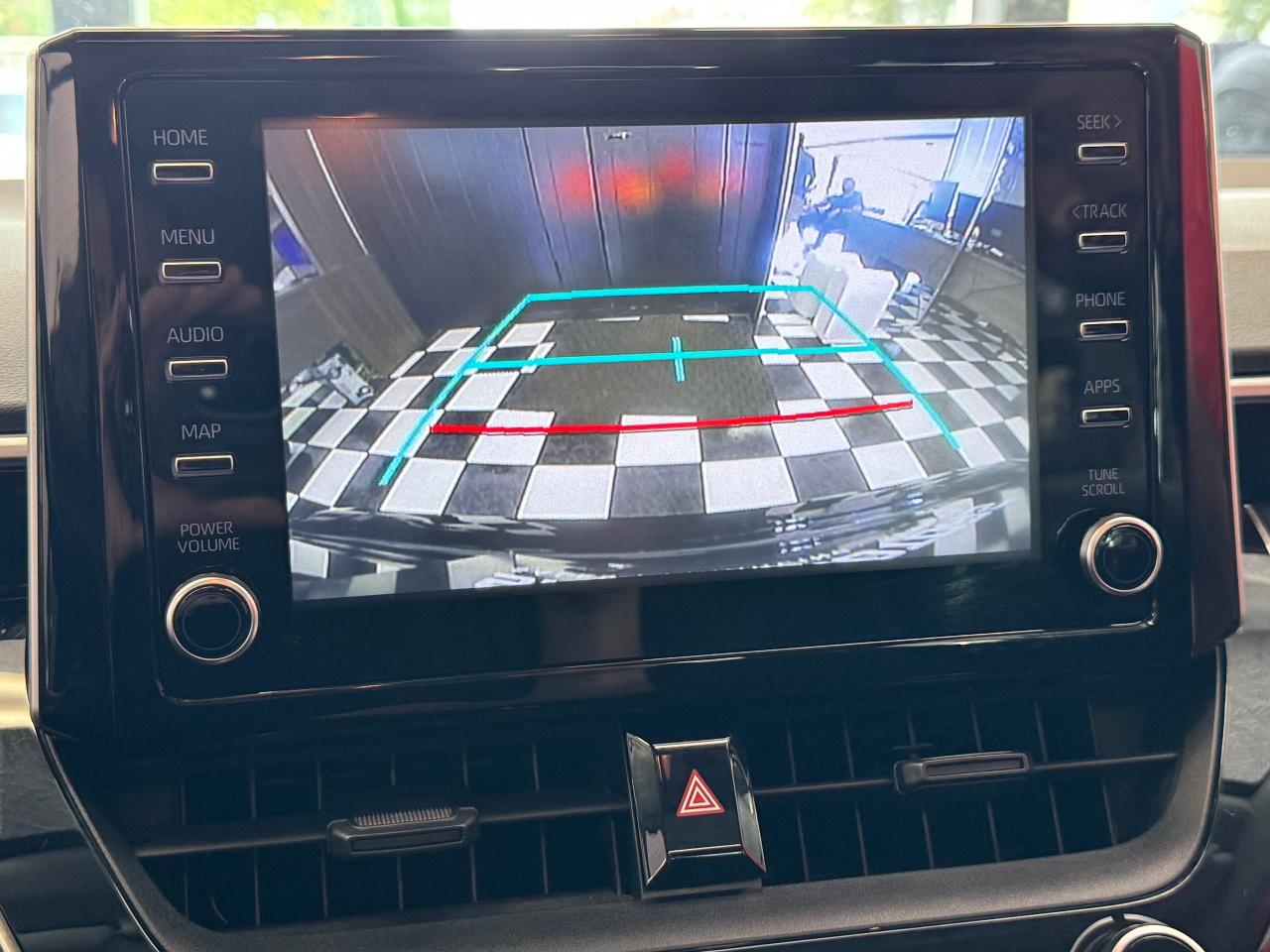 2020 Toyota Corolla LE+Roof+Wireless Charger+New Tires+CLEAN CARFAX - Photo #12