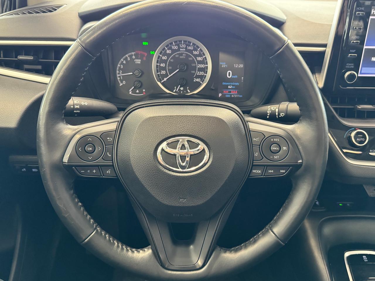 2020 Toyota Corolla LE+Roof+Wireless Charger+New Tires+CLEAN CARFAX - Photo #10