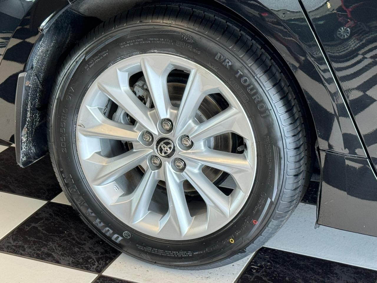 2020 Toyota Corolla LE+Roof+Wireless Charger+New Tires+CLEAN CARFAX - Photo #56