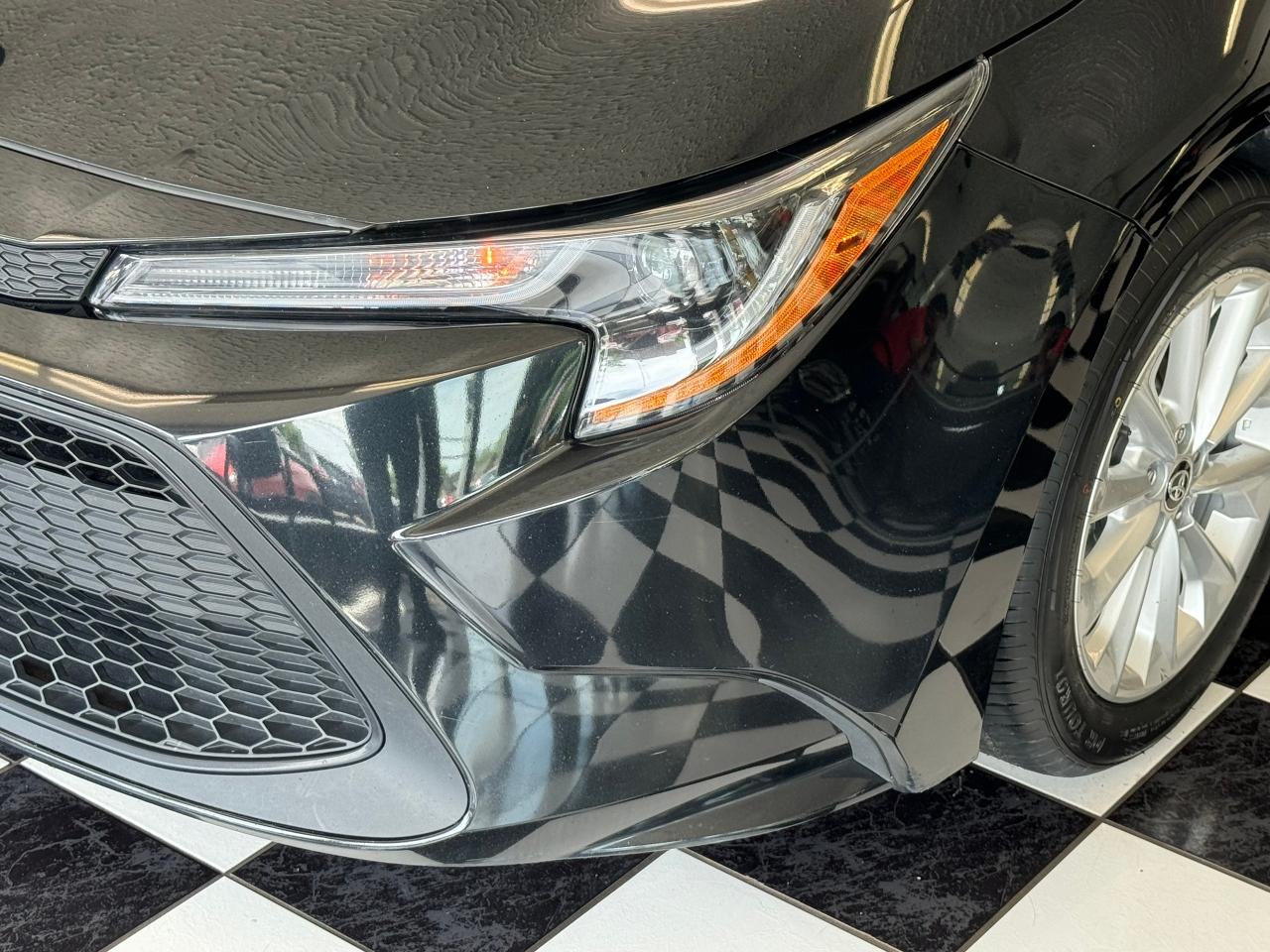2020 Toyota Corolla LE+Roof+Wireless Charger+New Tires+CLEAN CARFAX - Photo #40
