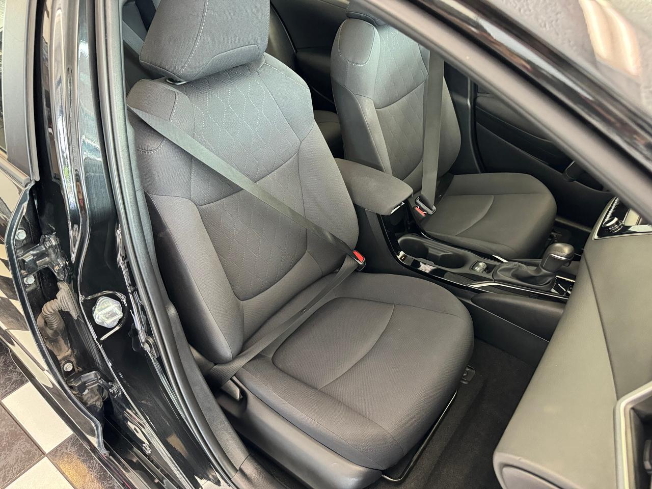 2020 Toyota Corolla LE+Roof+Wireless Charger+New Tires+CLEAN CARFAX - Photo #24