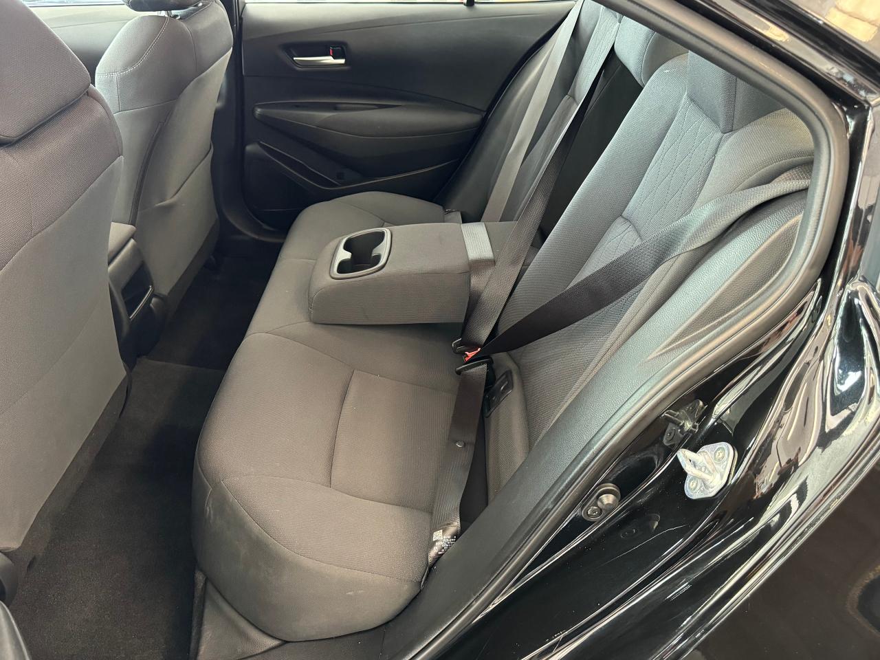 2020 Toyota Corolla LE+Roof+Wireless Charger+New Tires+CLEAN CARFAX - Photo #25