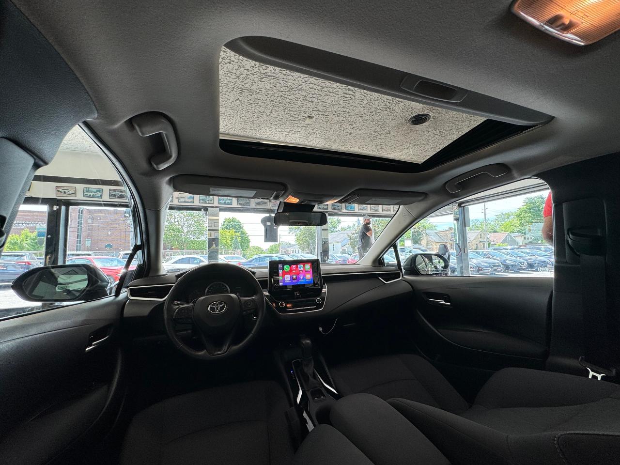 2020 Toyota Corolla LE+Roof+Wireless Charger+New Tires+CLEAN CARFAX - Photo #13
