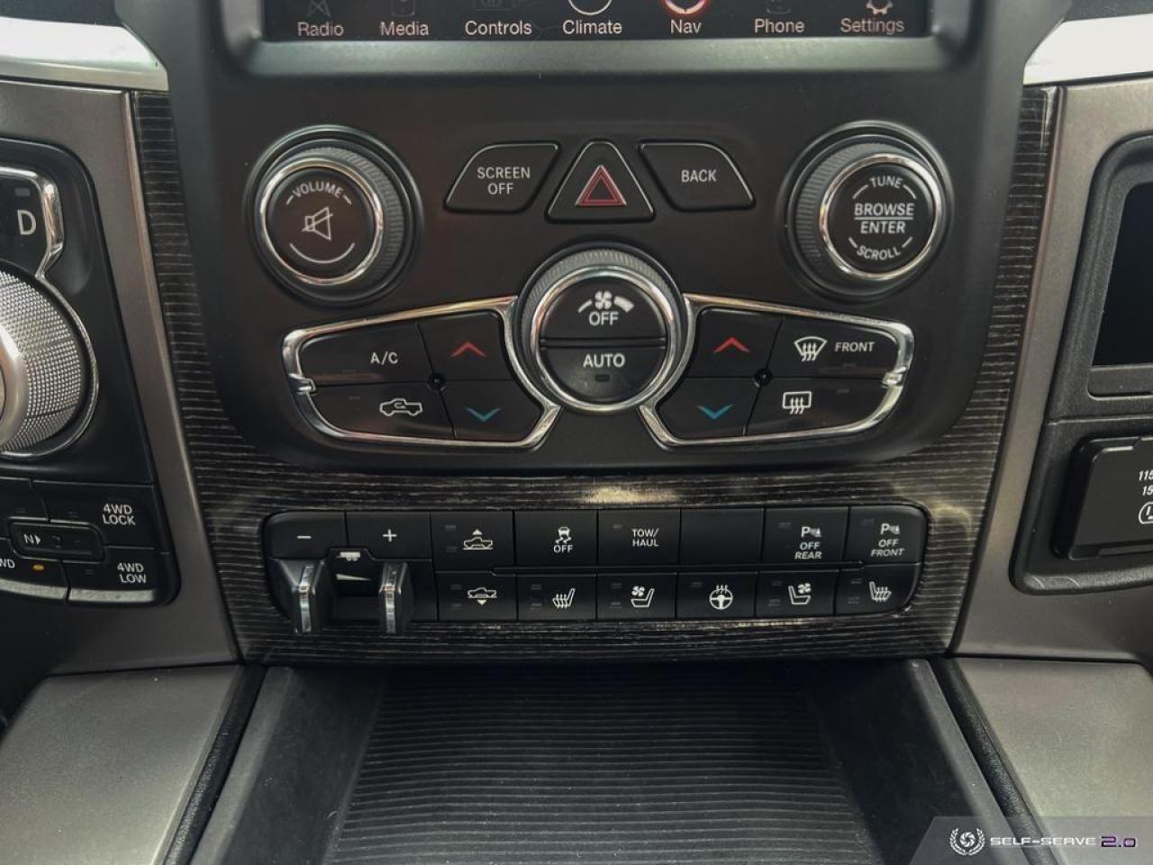2014 RAM 1500 LONGHORN LIMITED / LEATHER / NAV / NO ACCIDETNS - Photo #17