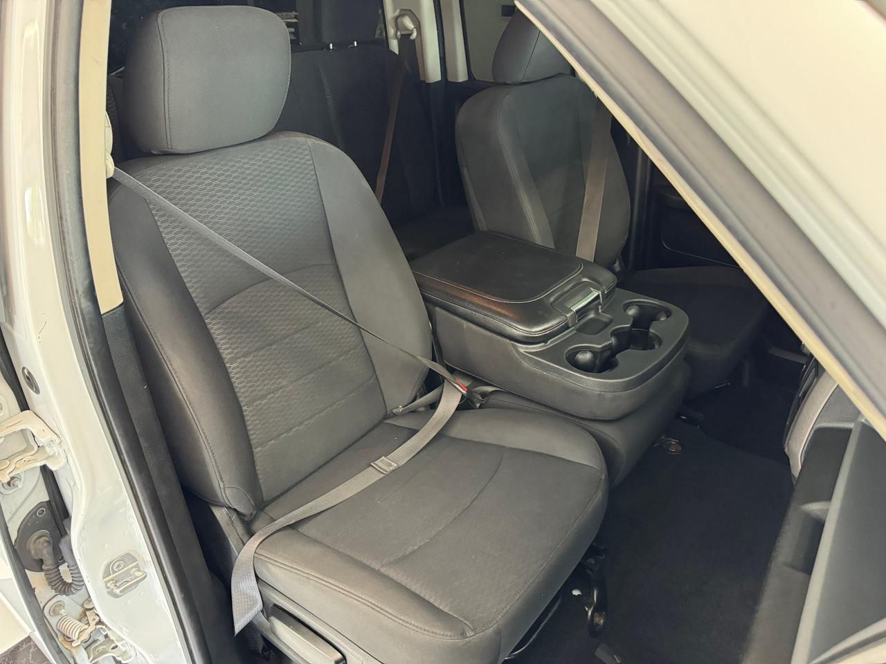 2019 RAM 1500 Classic Express 4x4 Quad 6'4 V6+New Tires+Brakes+ApplePlay - Photo #21