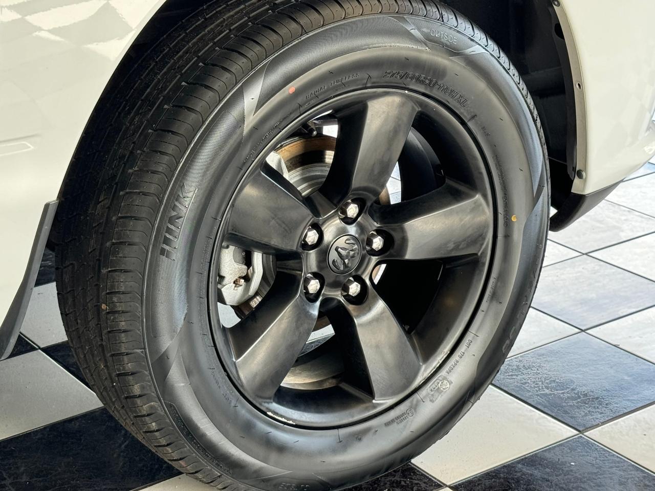 2019 RAM 1500 Classic Express 4x4 Quad 6'4 V6+New Tires+Brakes+ApplePlay - Photo #50