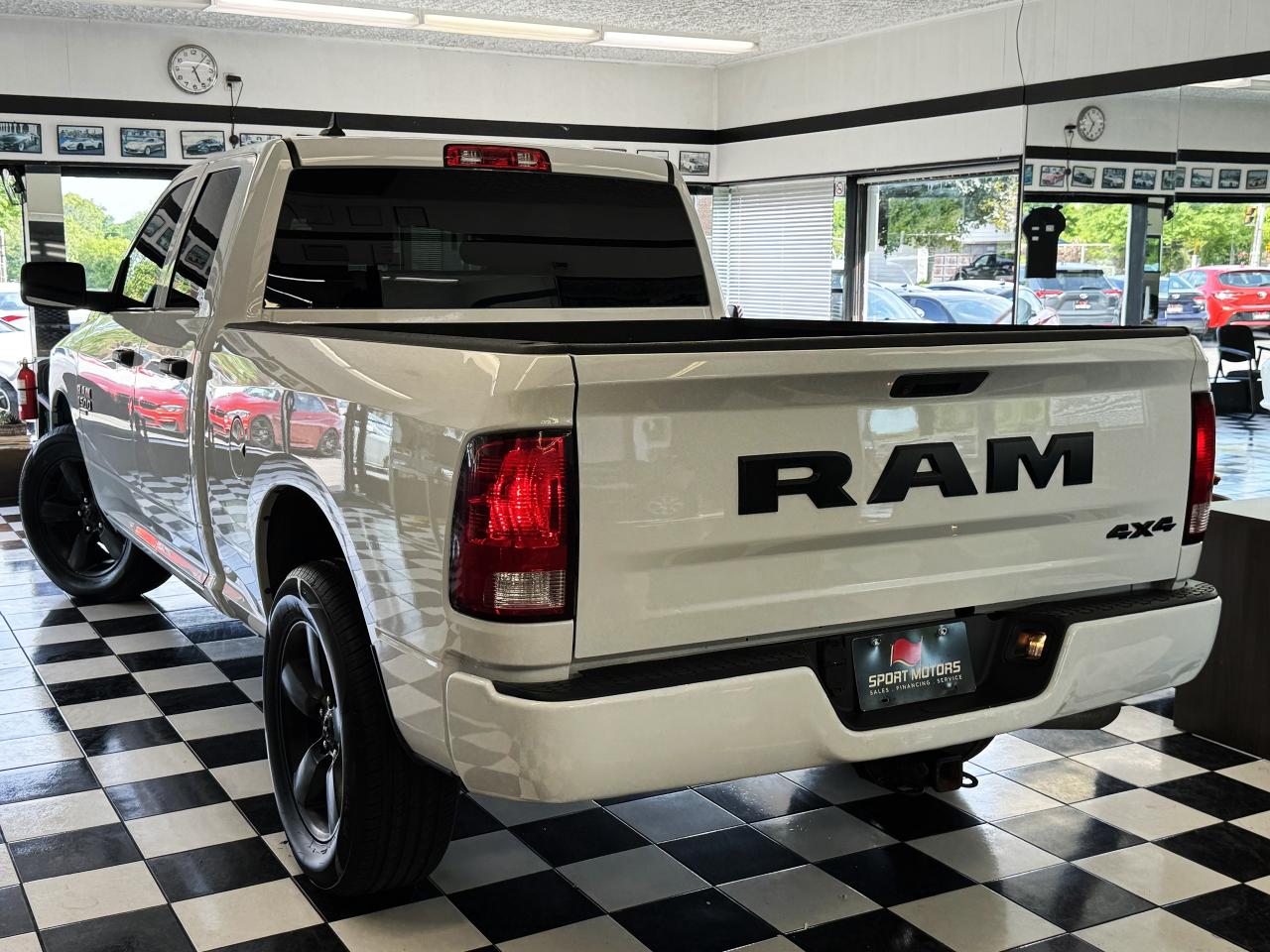 2019 RAM 1500 Classic Express 4x4 Quad 6'4 V6+New Tires+Brakes+ApplePlay - Photo #13
