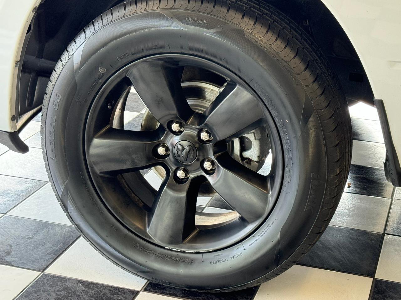 2019 RAM 1500 Classic Express 4x4 Quad 6'4 V6+New Tires+Brakes+ApplePlay - Photo #47