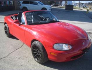 1999 Mazda Miata MX-5 1 OWNER FULLY RESTORED LOW KM - Photo #2