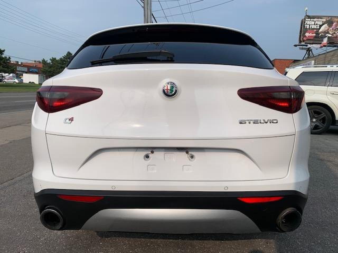 2018 Alfa Romeo Stelvio TI - Photo #7