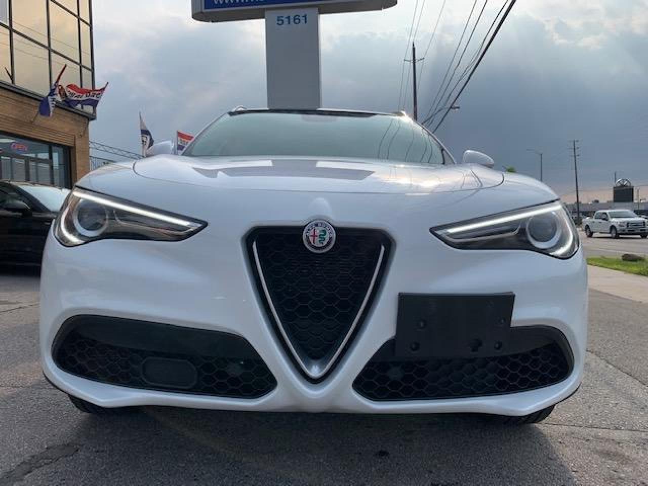 2018 Alfa Romeo Stelvio TI - Photo #9