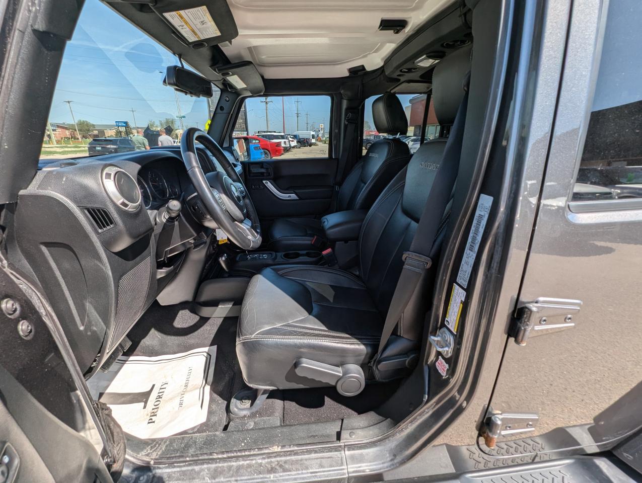 2018 Jeep Wrangler Sahara | No Accidents | Command Start | Leather - Photo #10