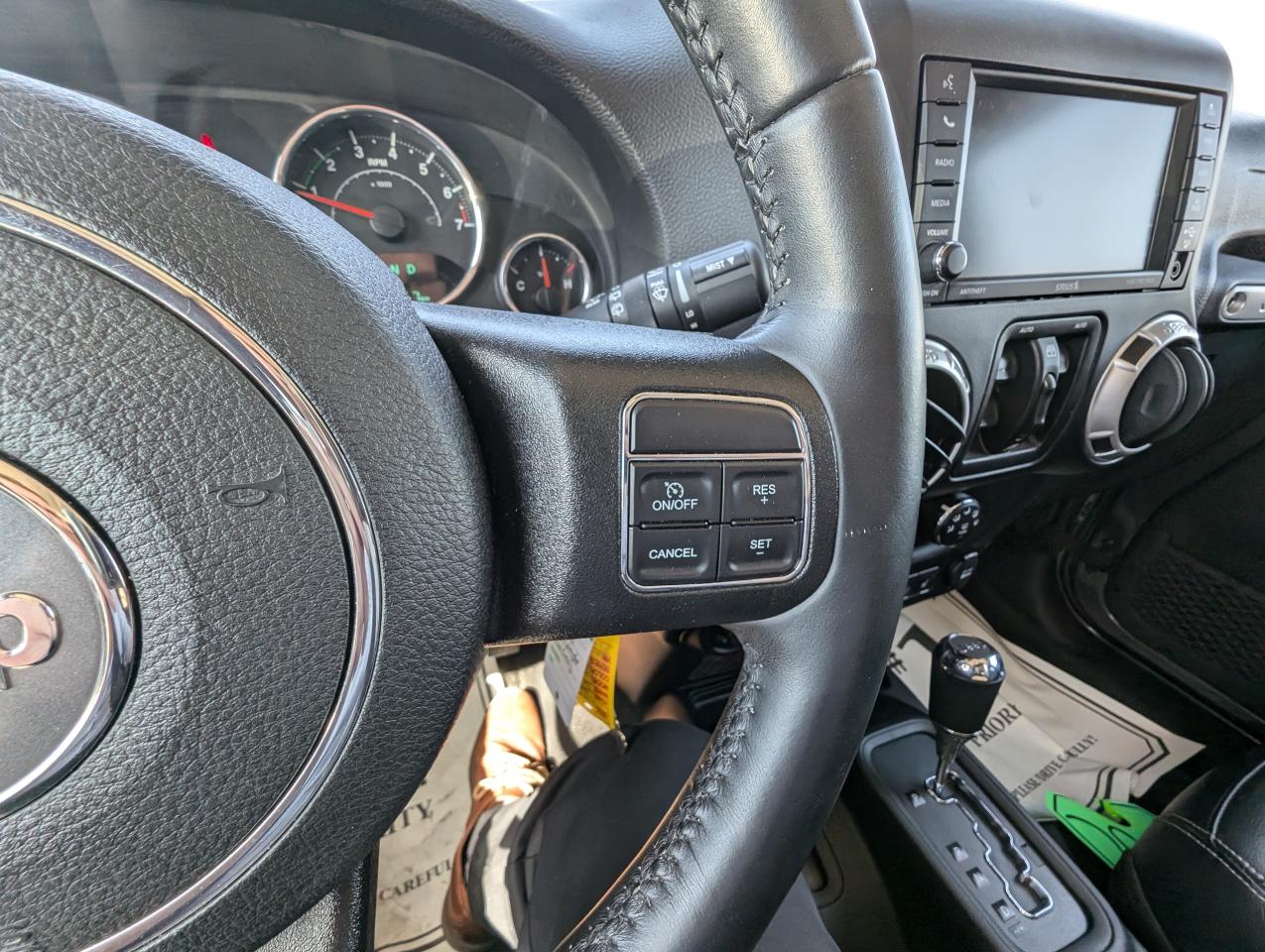 2018 Jeep Wrangler Sahara | No Accidents | Command Start | Leather - Photo #12