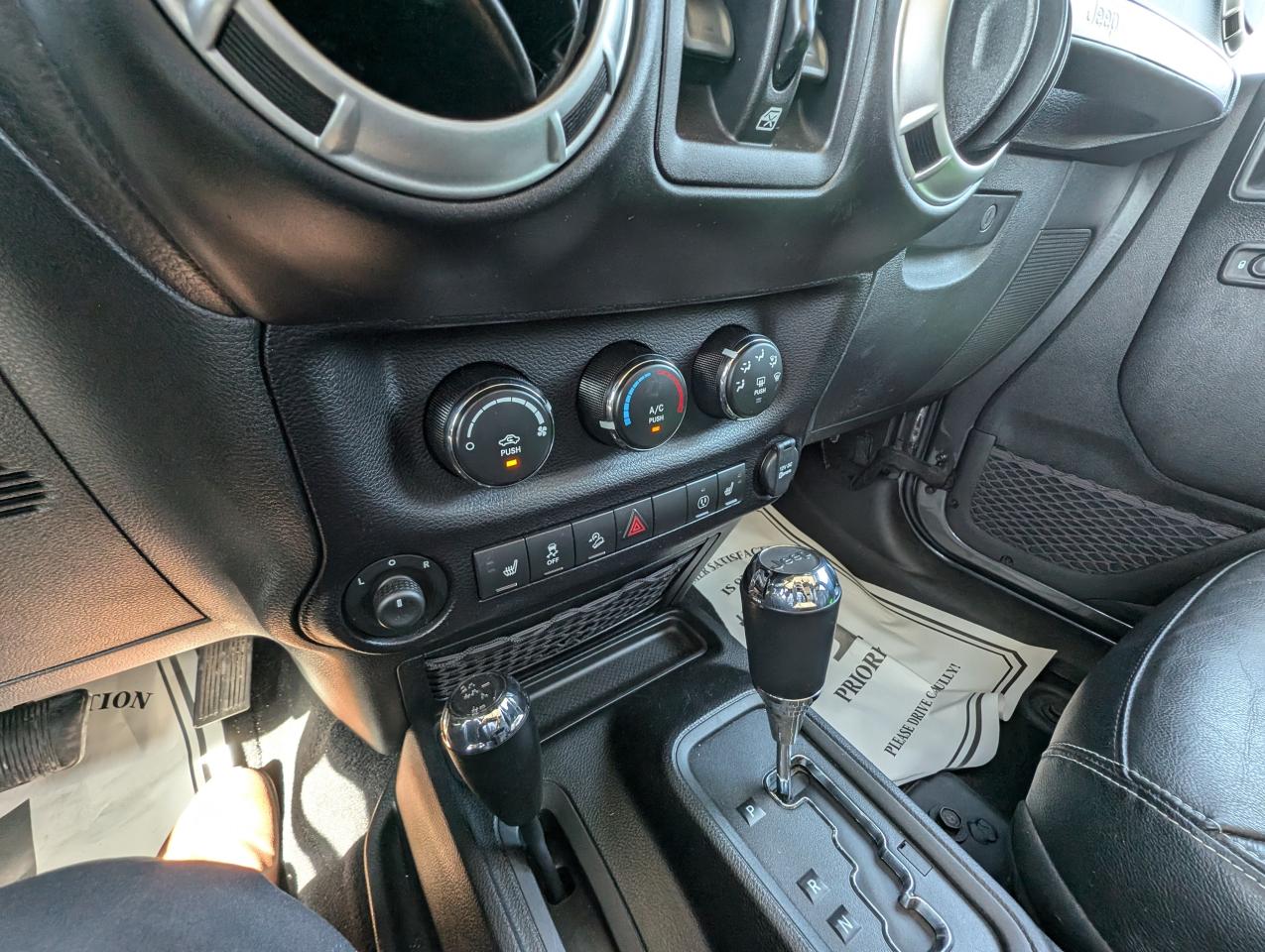 2018 Jeep Wrangler Sahara | No Accidents | Command Start | Leather - Photo #14