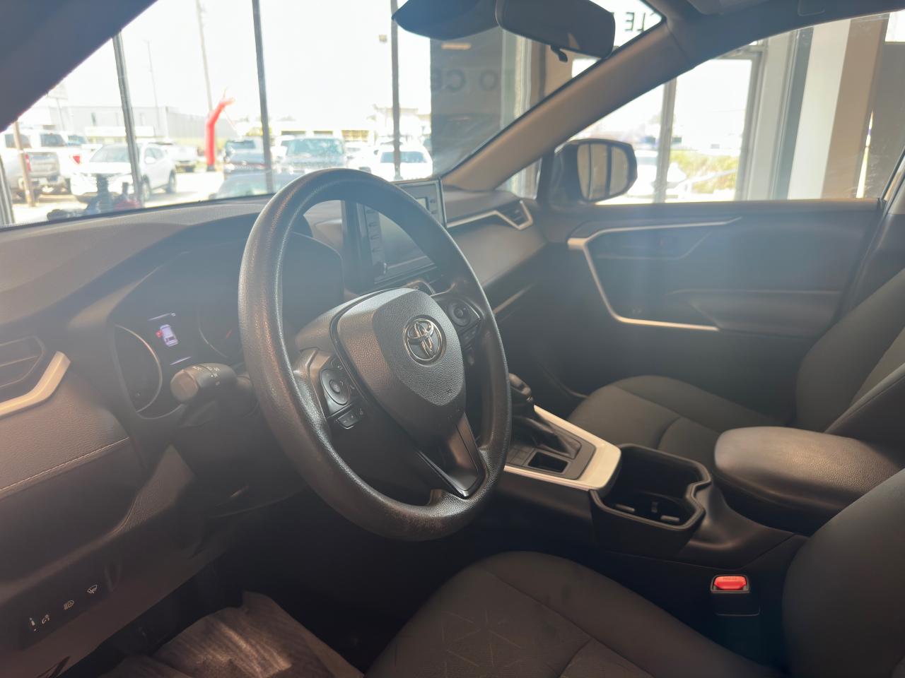 2022 Toyota RAV4 LE - Photo #8