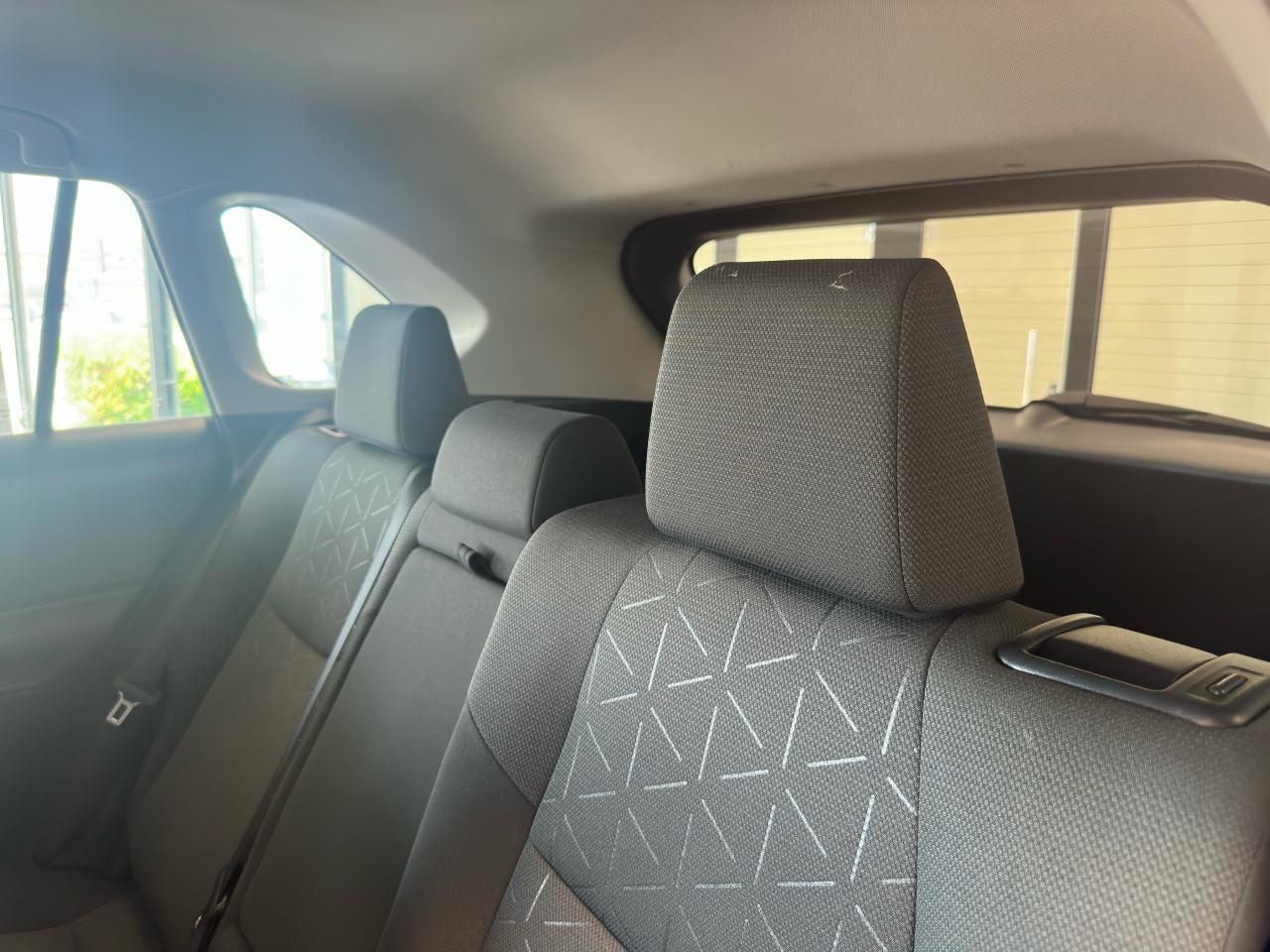 2022 Toyota RAV4 LE - Photo #14