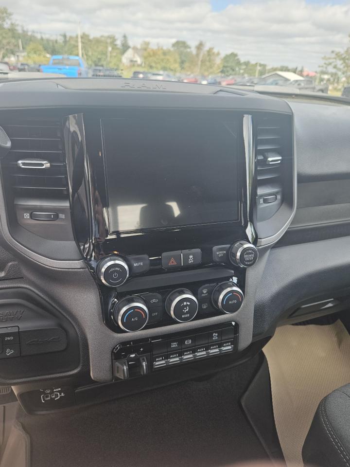 2024 RAM 2500 Tradesman 4x4 Crew Cab 6'4" Box Photo31