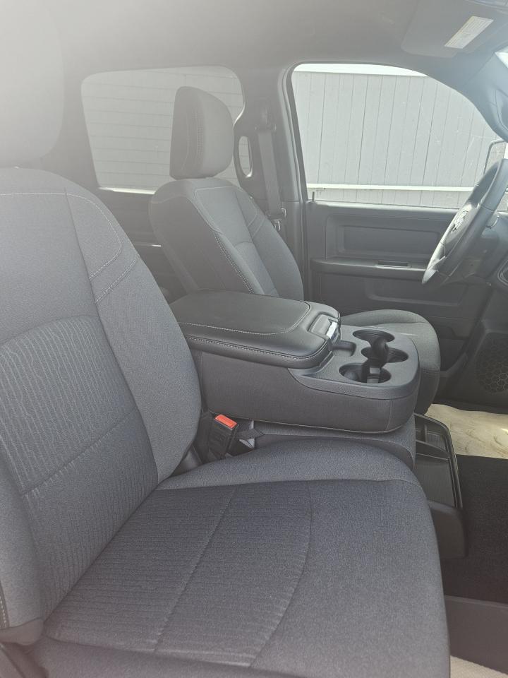 2024 RAM 2500 Tradesman 4x4 Crew Cab 6'4" Box Photo33