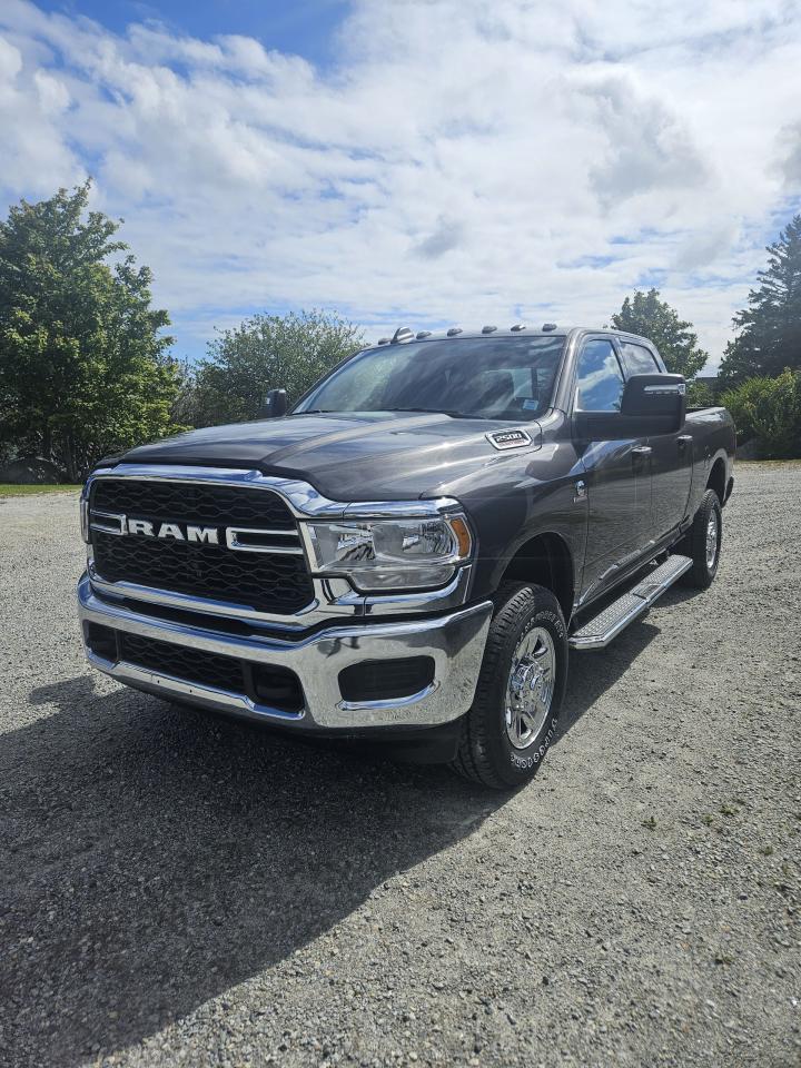 New 2024 RAM 2500 Tradesman 4x4 Crew Cab 6'4