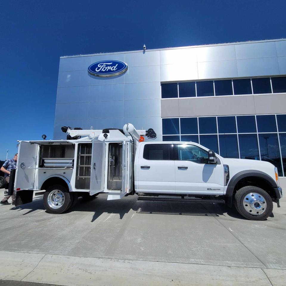 2023 Ford Chassis Cab F-550 XLT Photo5