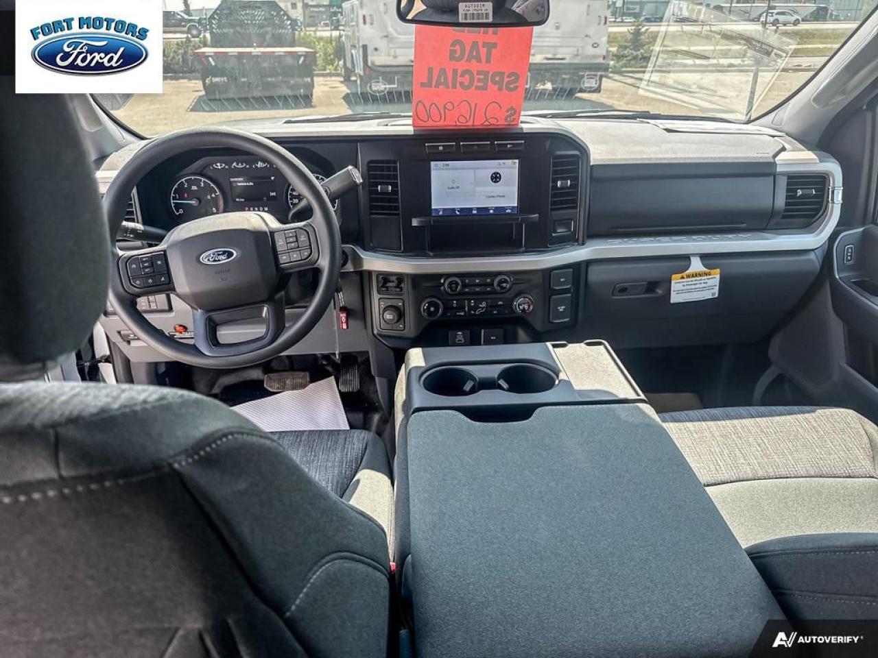 2023 Ford SUPER DUTY F-550 DRW SERVICE BODY WITH CRANE Photo5