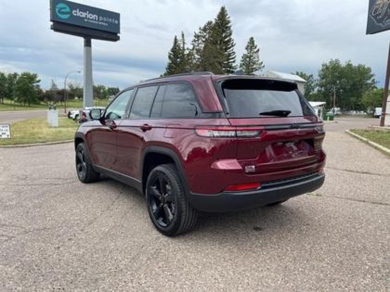 2024 Jeep Grand Cherokee Limited Black Appearance Luxury Tech Group!! #38 Photo3