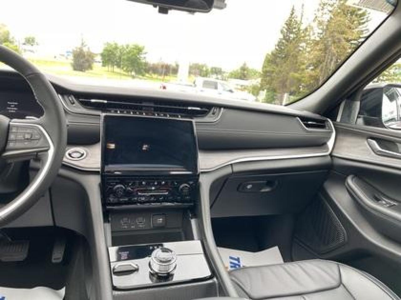 2024 Jeep Grand Cherokee Limited Black Appearance Luxury Tech Group!! #38 Photo