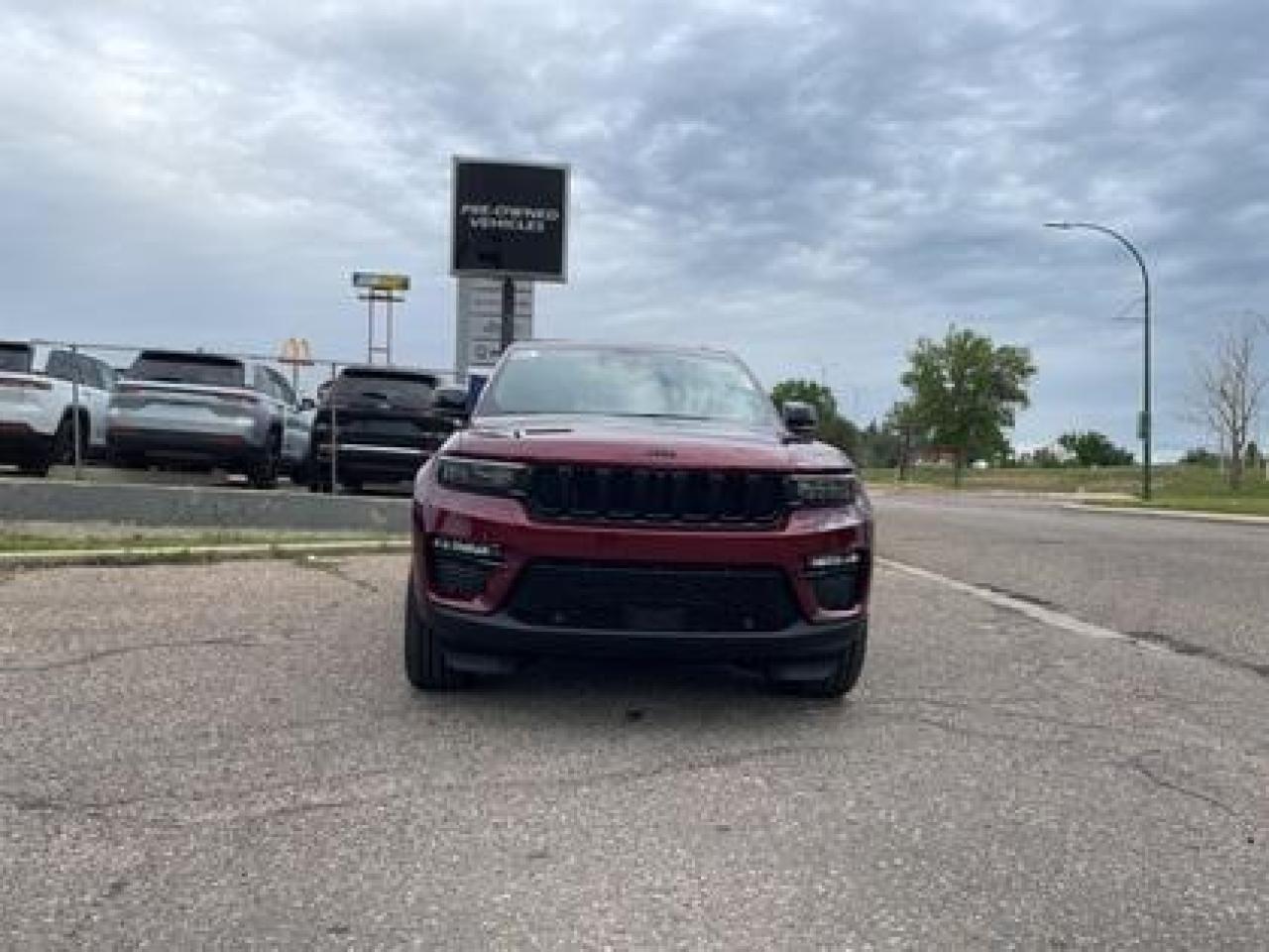 2024 Jeep Grand Cherokee Limited Black Appearance Luxury Tech Group!! #38 Photo