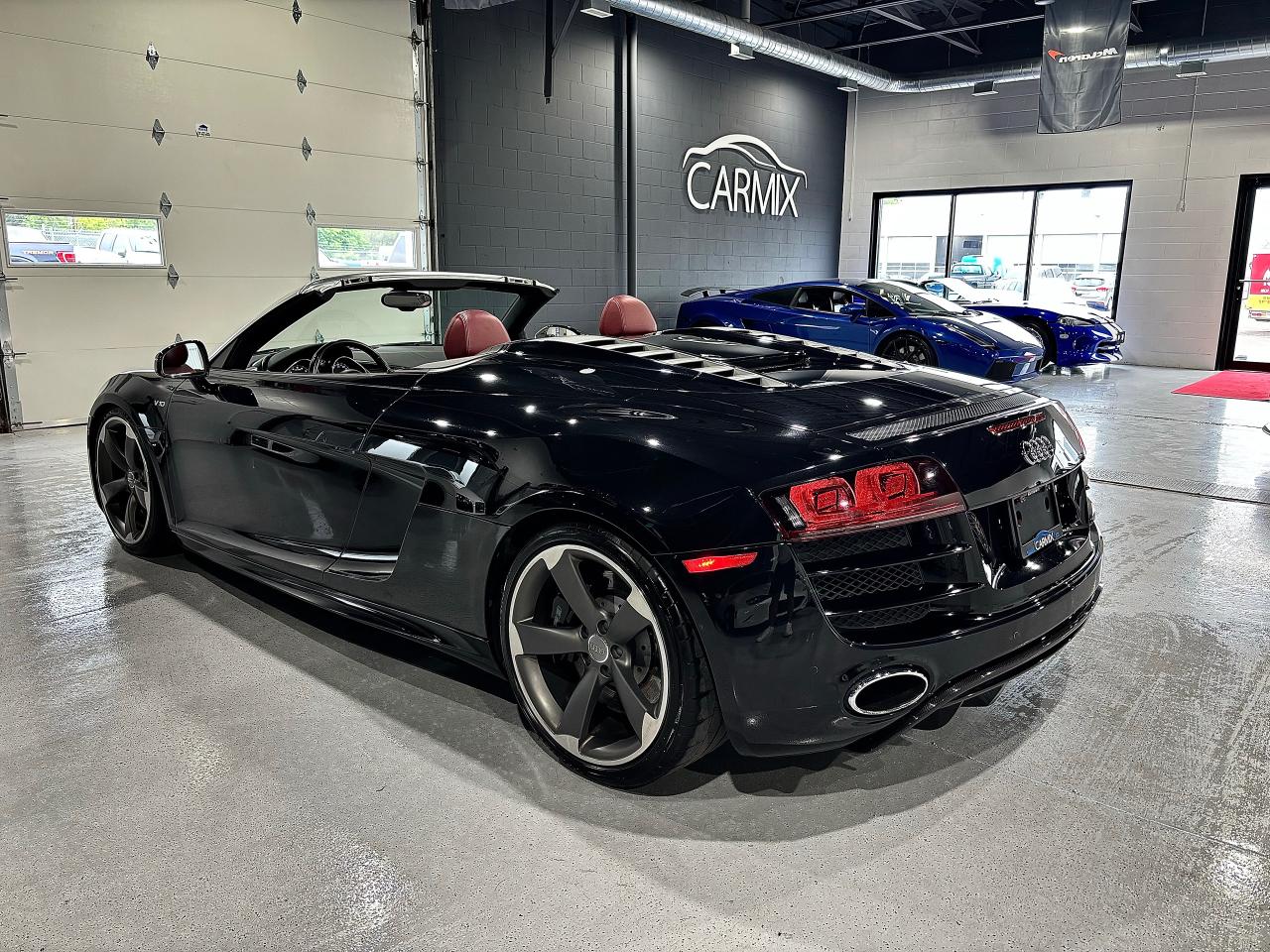 2011 Audi R8 V10 Spyder Gated-Manual - Photo #5