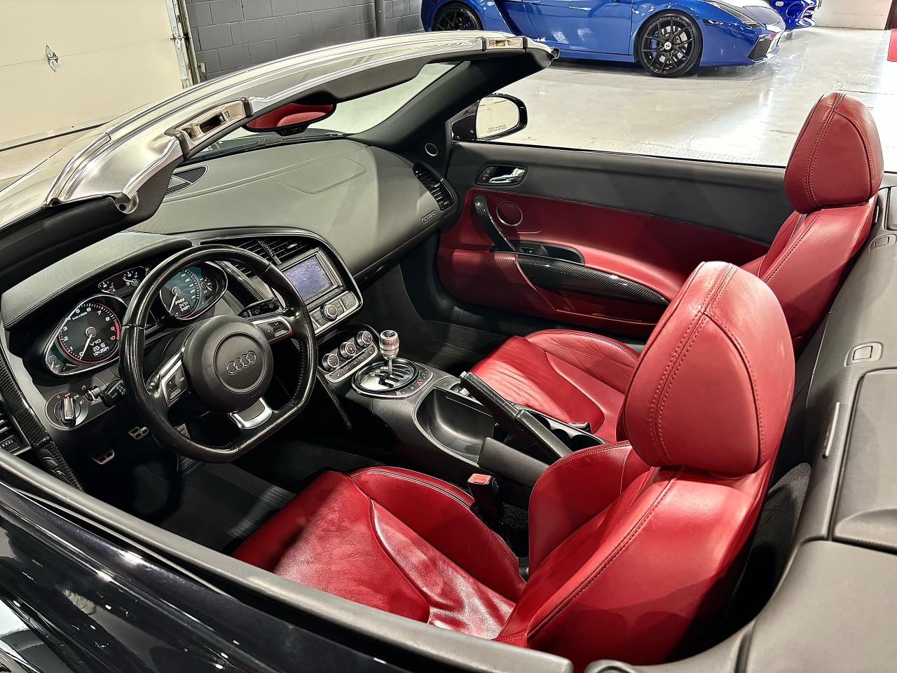2011 Audi R8 V10 Spyder Gated-Manual - Photo #16