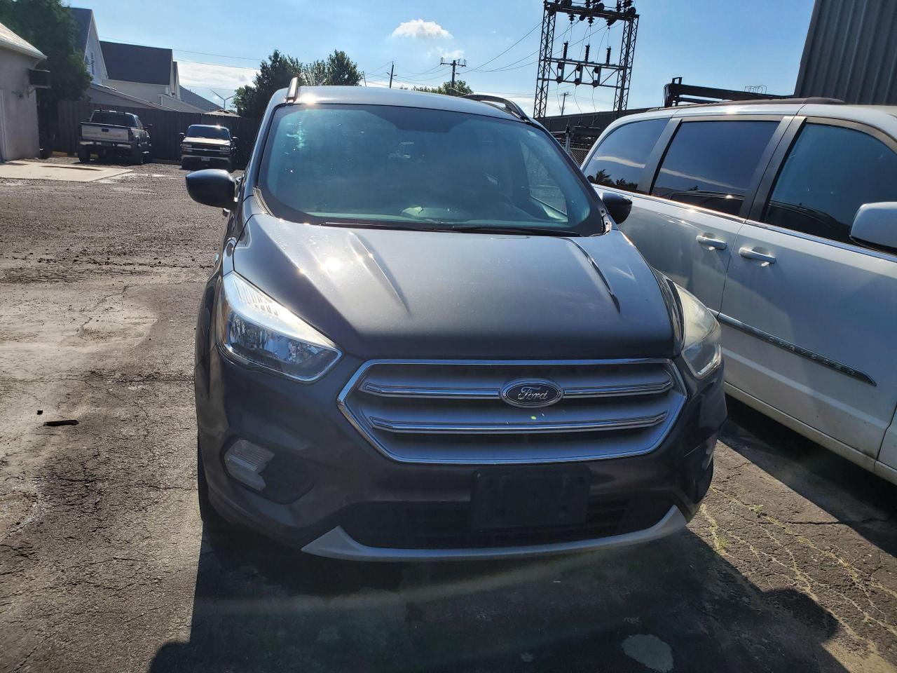 2018 Ford Escape SE FWD-"SOLD AS IS UNFIT" NO SAFETY--READ AD BELOW - Photo #2