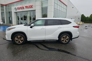 Used 2023 Toyota Highlander Hybrid Bronze Special Edition for sale in North Temiskaming Shores, ON