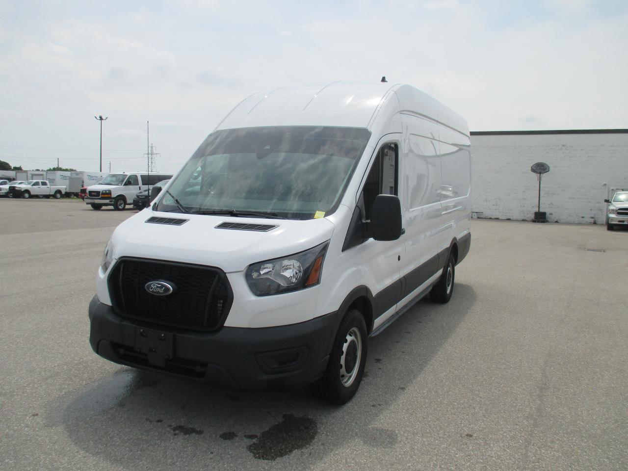2023 Ford Transit 250 T-250 148" EL Hi Rf 9070 GVWR RWD - Photo #2