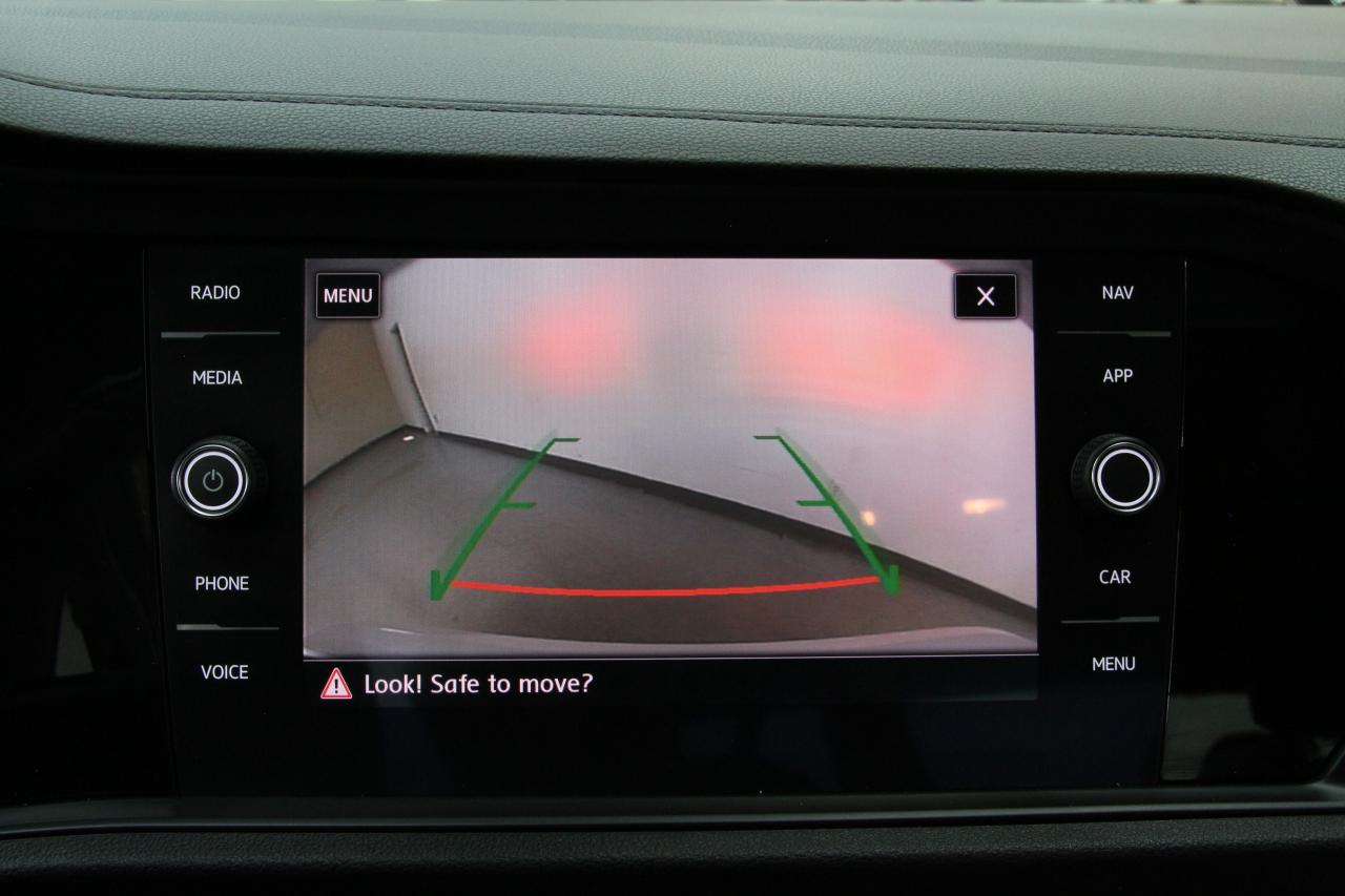 2021 Volkswagen Jetta EXECLINE | Nav | Leather | Pano roof | CarPlay