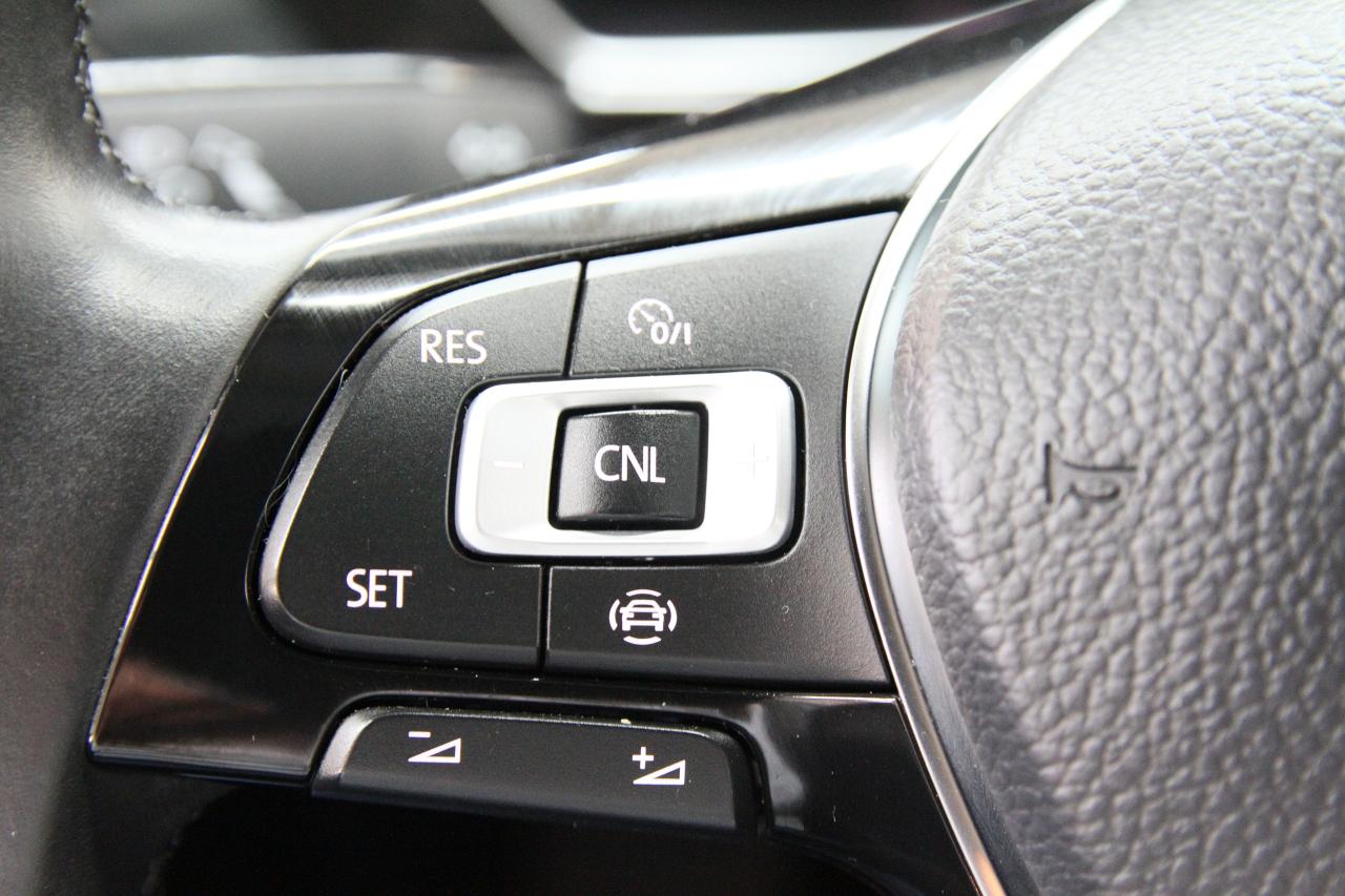 2021 Volkswagen Jetta EXECLINE | Nav | Leather | Pano roof | CarPlay