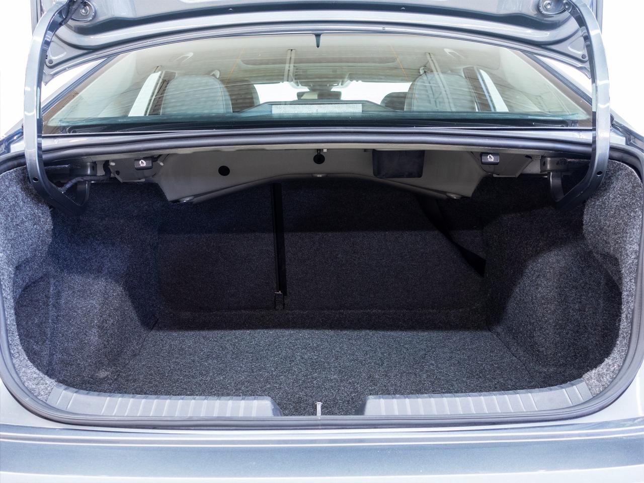 2021 Volkswagen Jetta EXECLINE | Nav | Leather | Pano roof | CarPlay