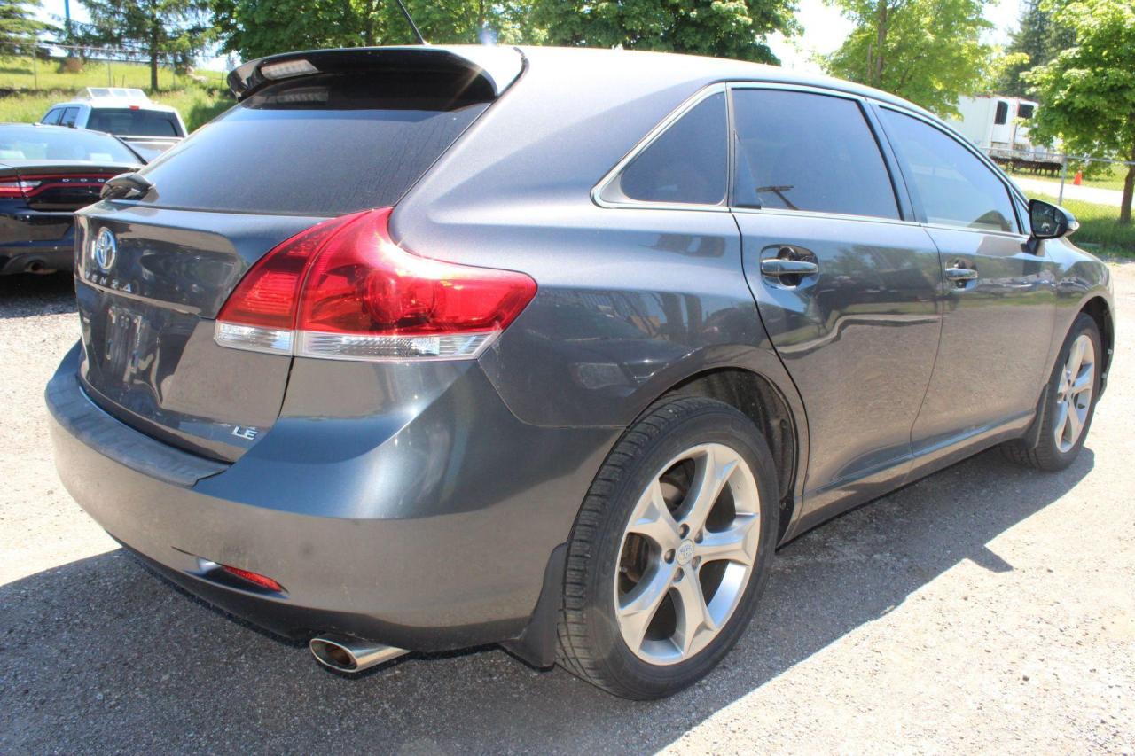 2015 Toyota Venza  Photo2