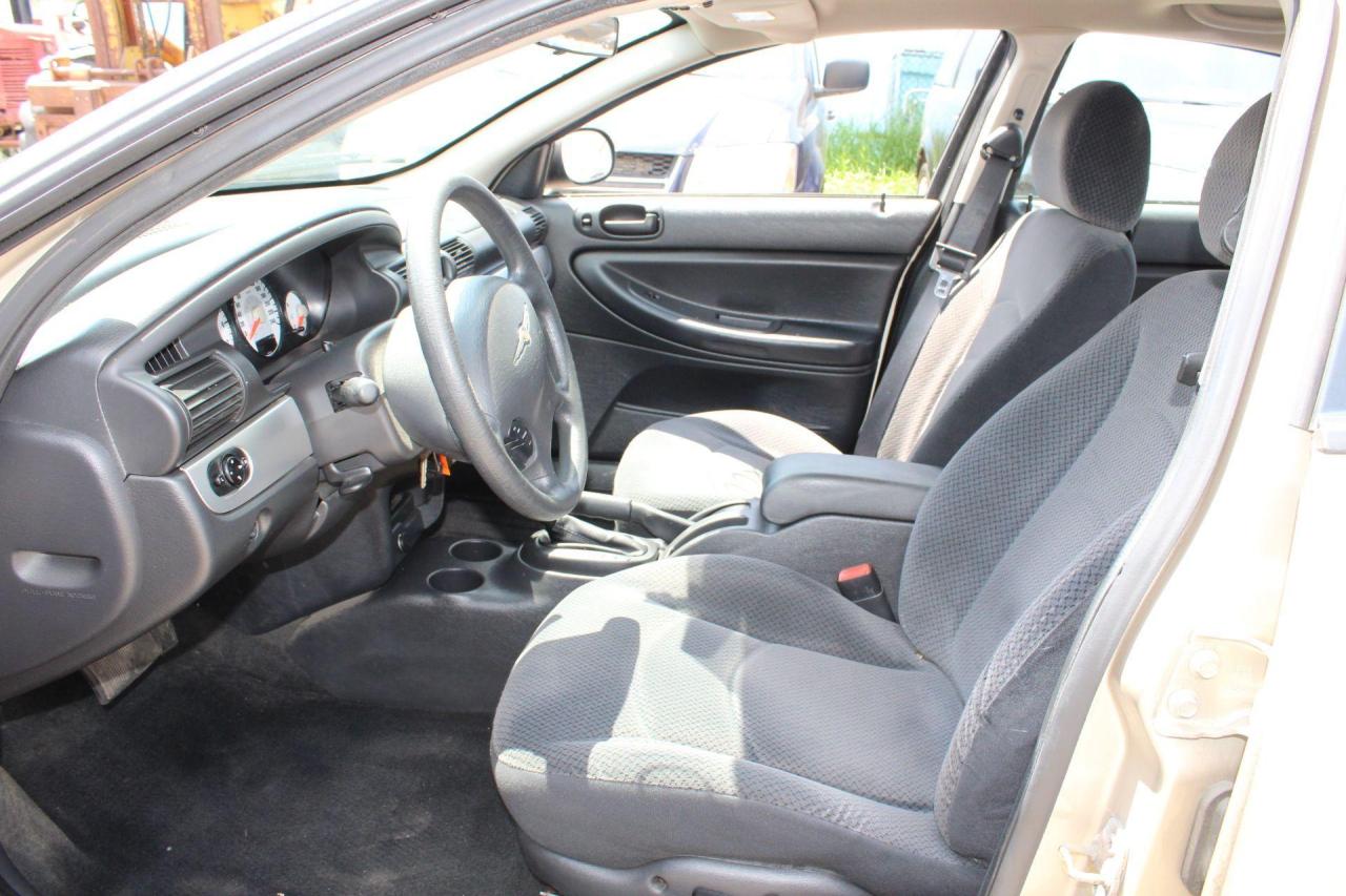 2005 Chrysler Sebring  Photo3