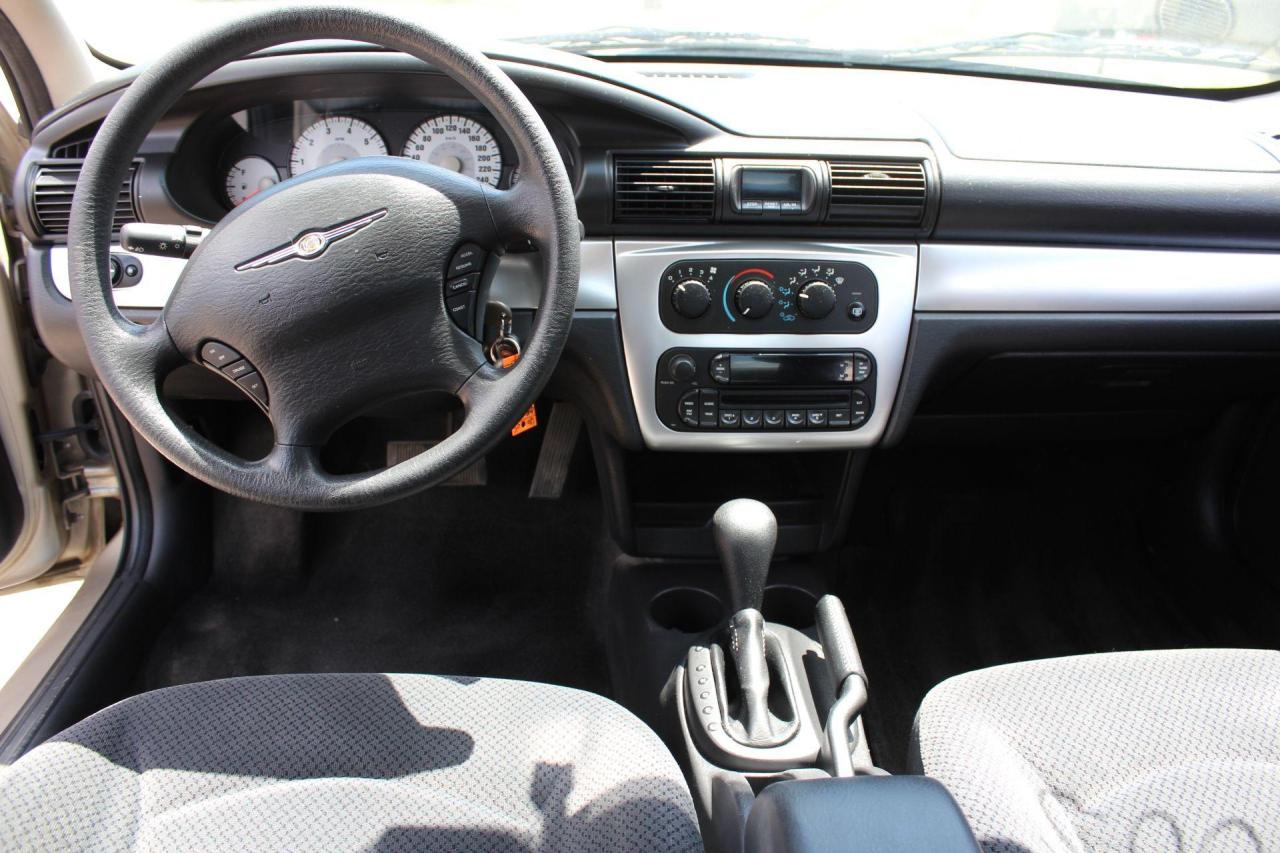 2005 Chrysler Sebring  Photo