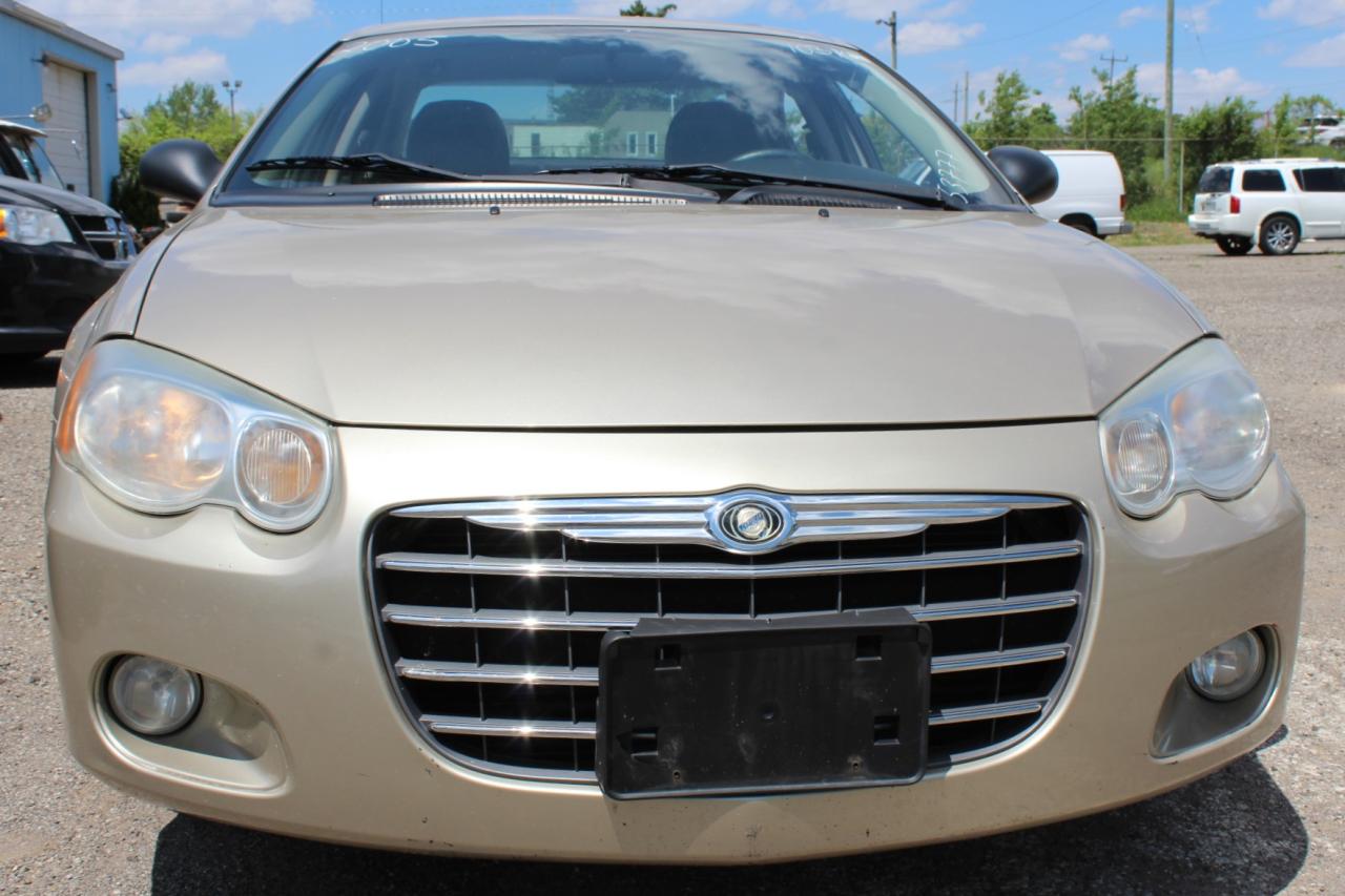 2005 Chrysler Sebring  Photo